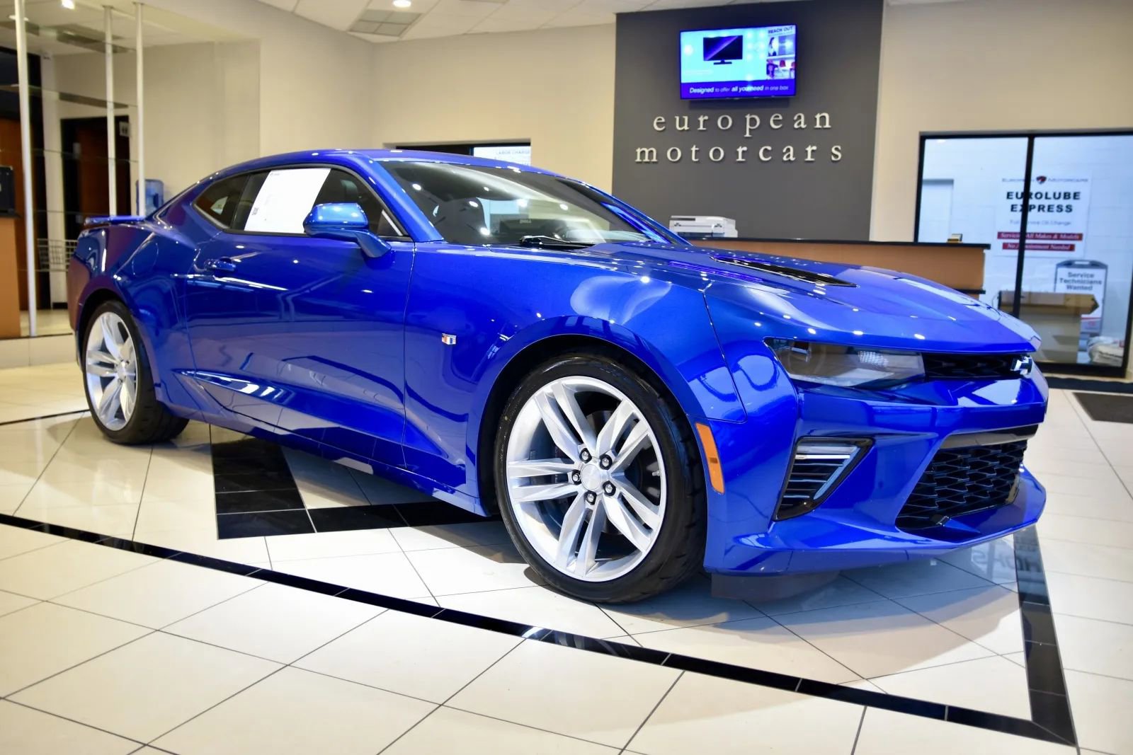 Used 2018 Chevrolet Camaro SS image 1