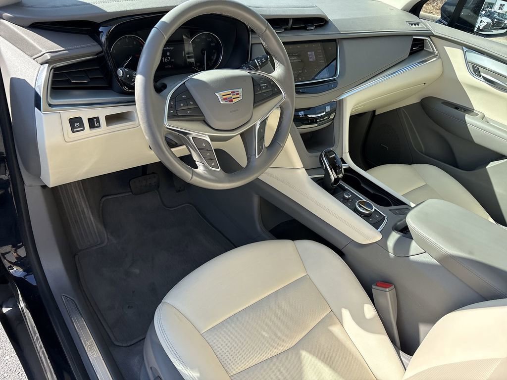 Certified 2022 Cadillac XT5 Premium Luxury image 13