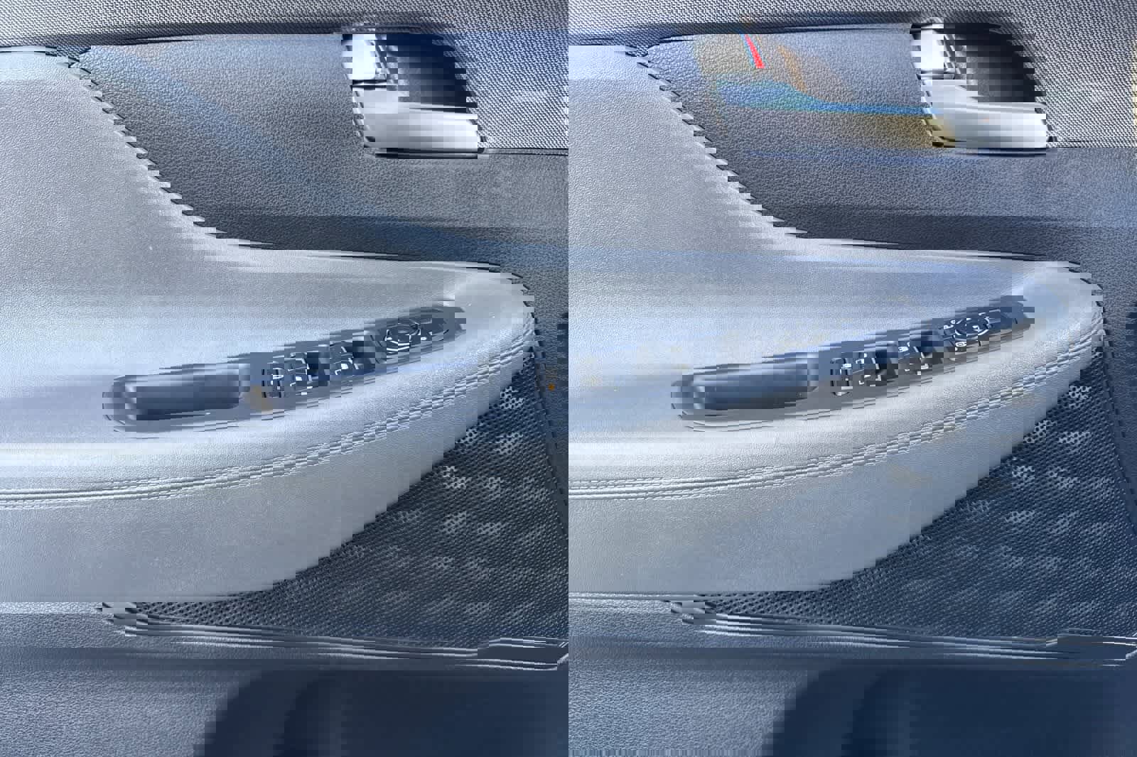 Used 2023 Hyundai Santa Fe SE w/ Cargo Package image 12