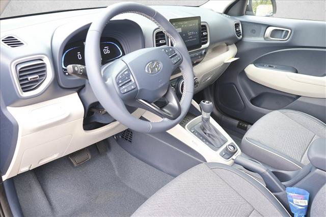 New 2026 Hyundai Venue SEL FWD image 10