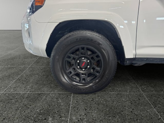 Used 2023 Toyota 4Runner SR5 Premium w/ Moonroof Package AWD/4WD image 27