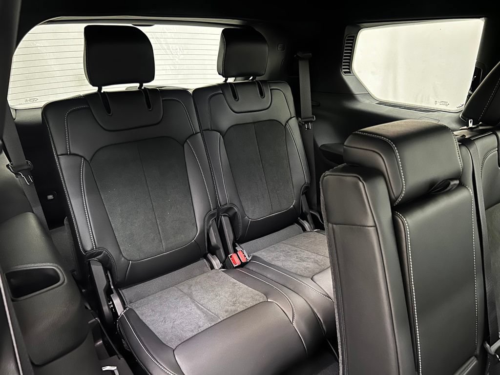 New 2026 Jeep Grand Cherokee L 4WD image 16