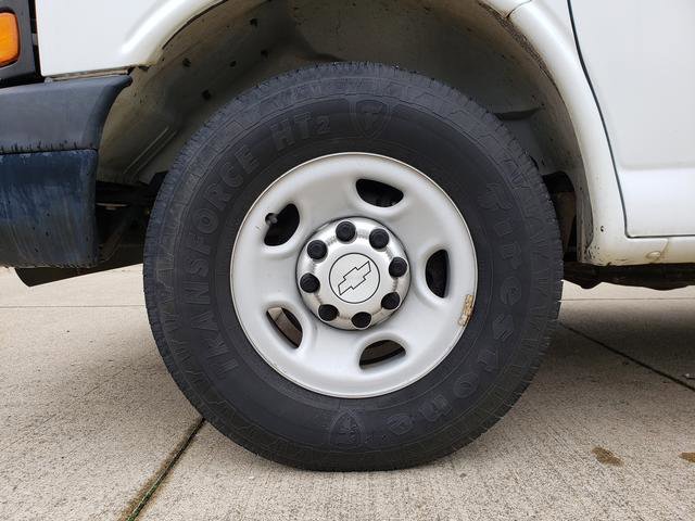 Used 2014 Chevrolet Express 3500 image 27