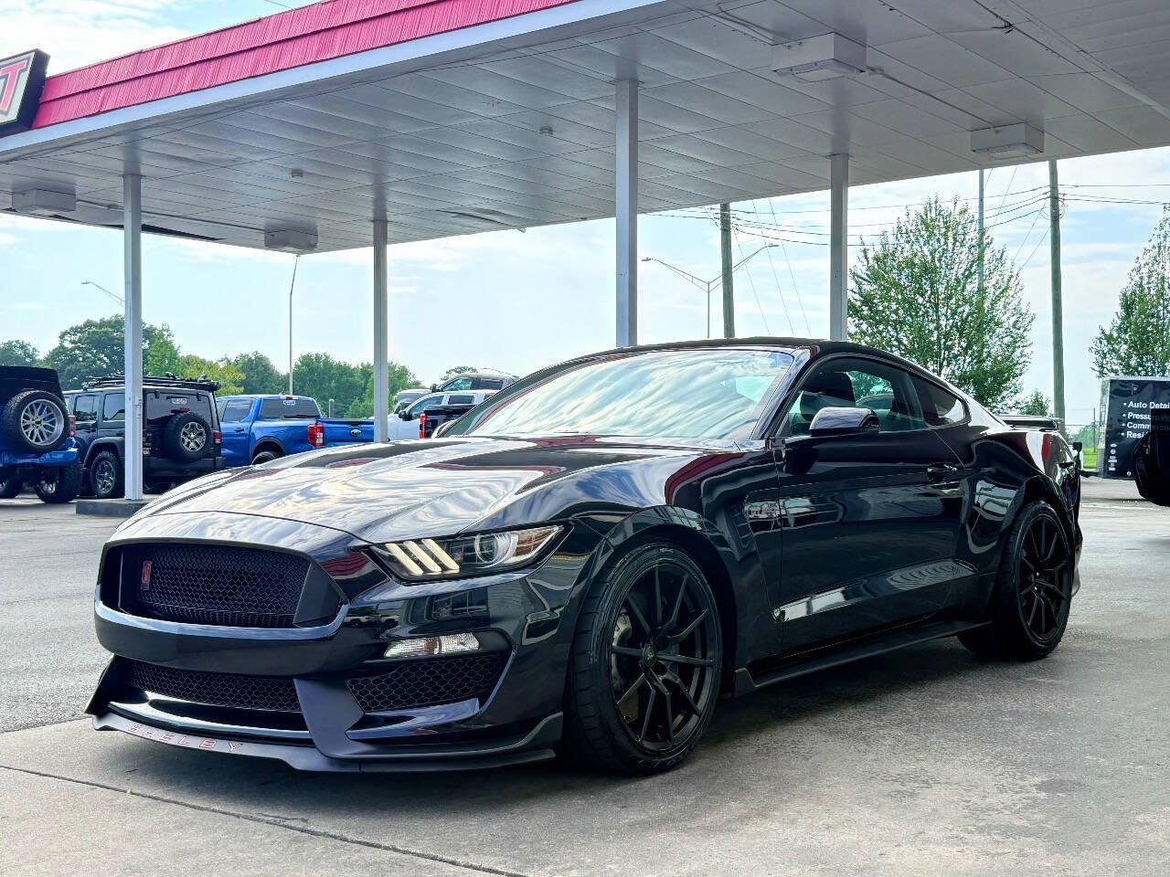 Used 2018 Ford Mustang Shelby GT350 w/ Convenience Package RWD image 6