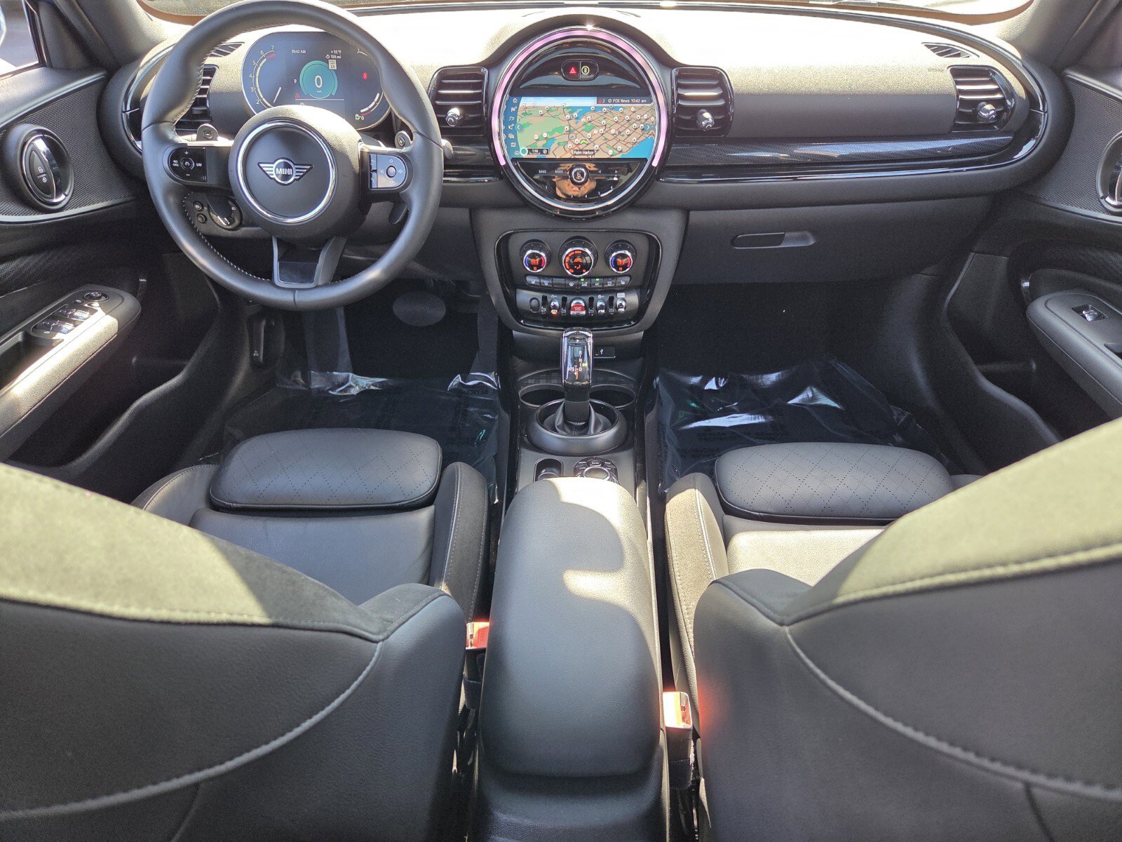 Used 2022 MINI Cooper Clubman S w/ Premium Package image 13