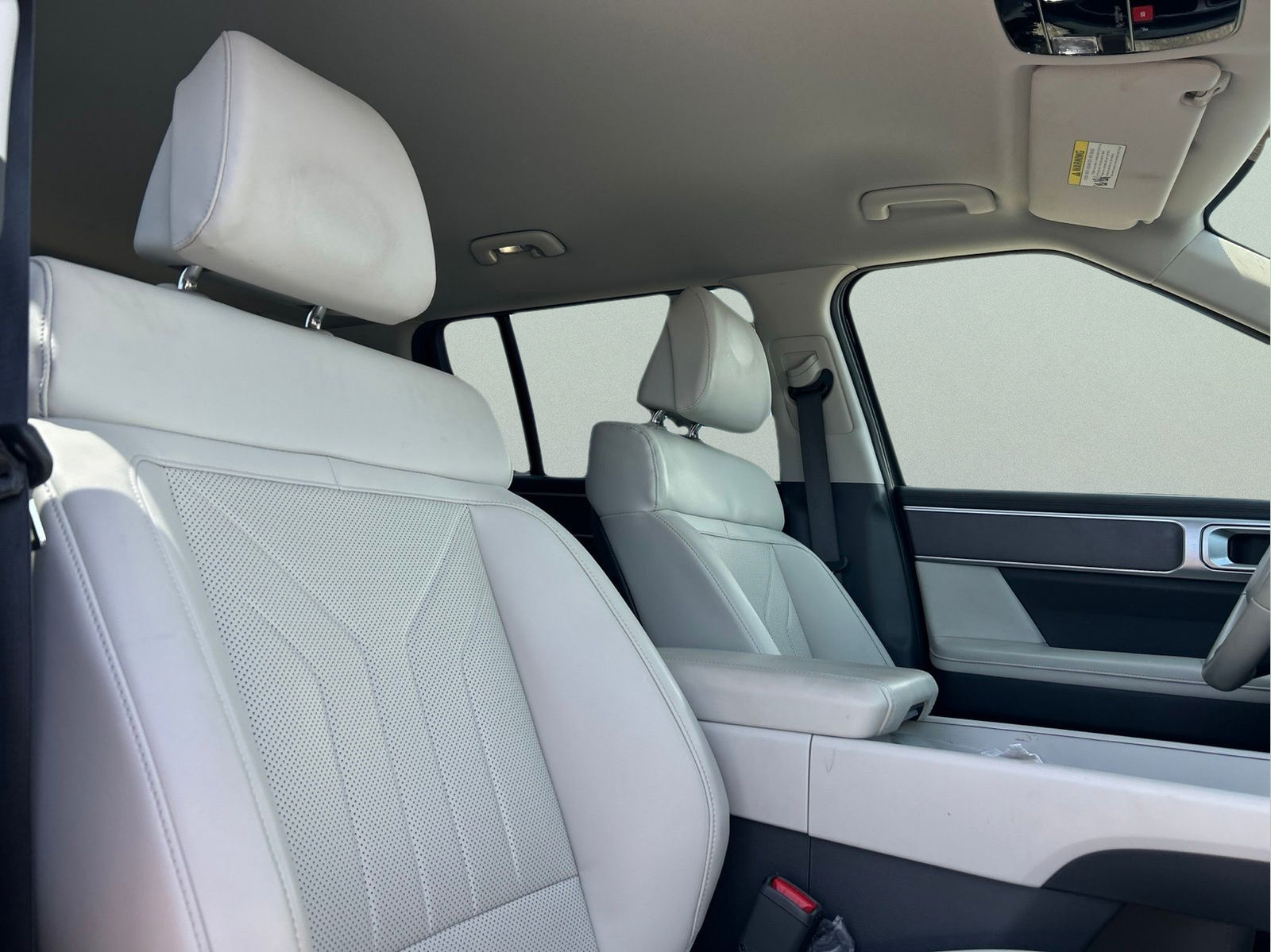 Used 2025 Hyundai Santa Fe SEL FWD image 13