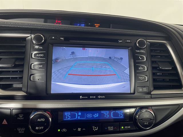 Certified 2017 Toyota Highlander XLE AWD/4WD image 18