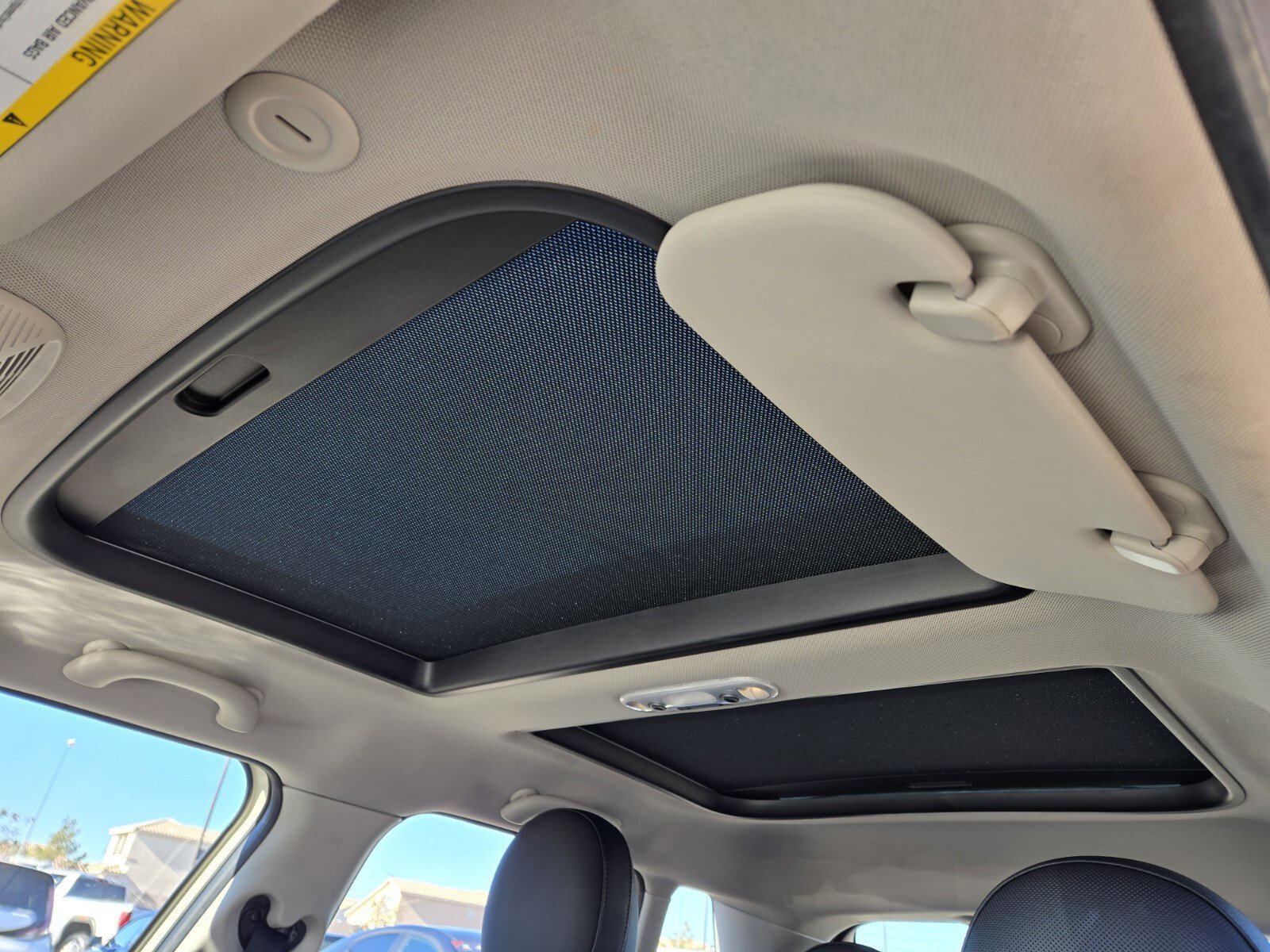 Used 2016 MINI Cooper 4-Door Hardtop image 11