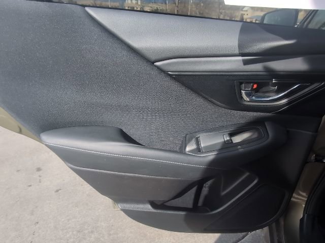 Used 2025 Subaru Outback Premium image 26