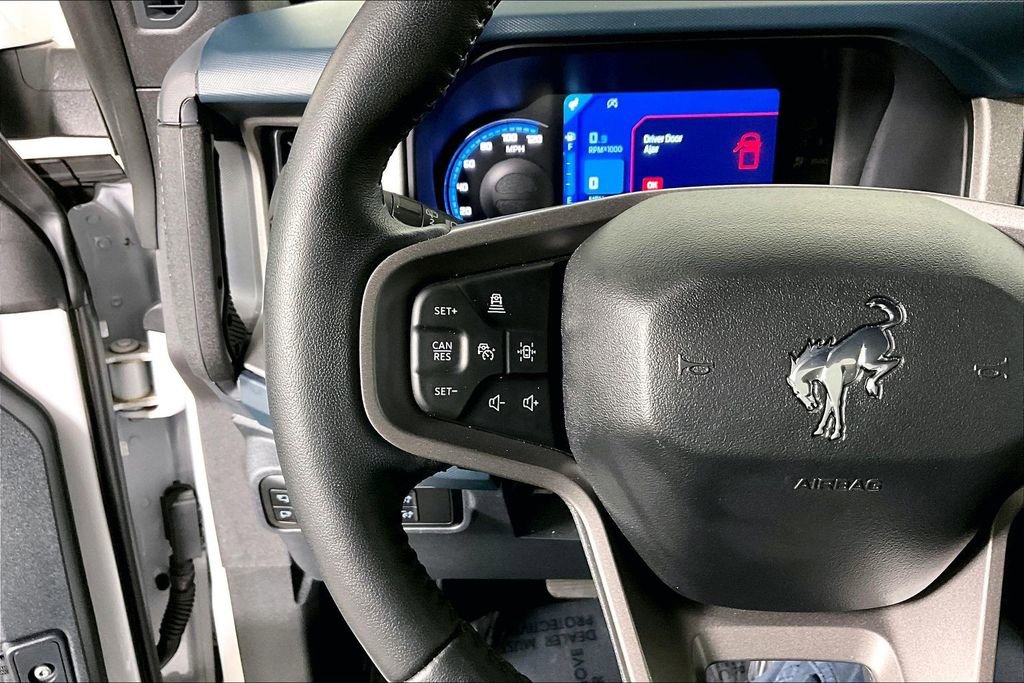 Used 2024 Ford Bronco Outer Banks image 18