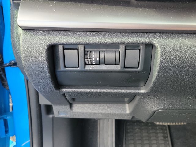 Certified 2025 Subaru Impreza 2.0i Sport AWD/4WD image 13