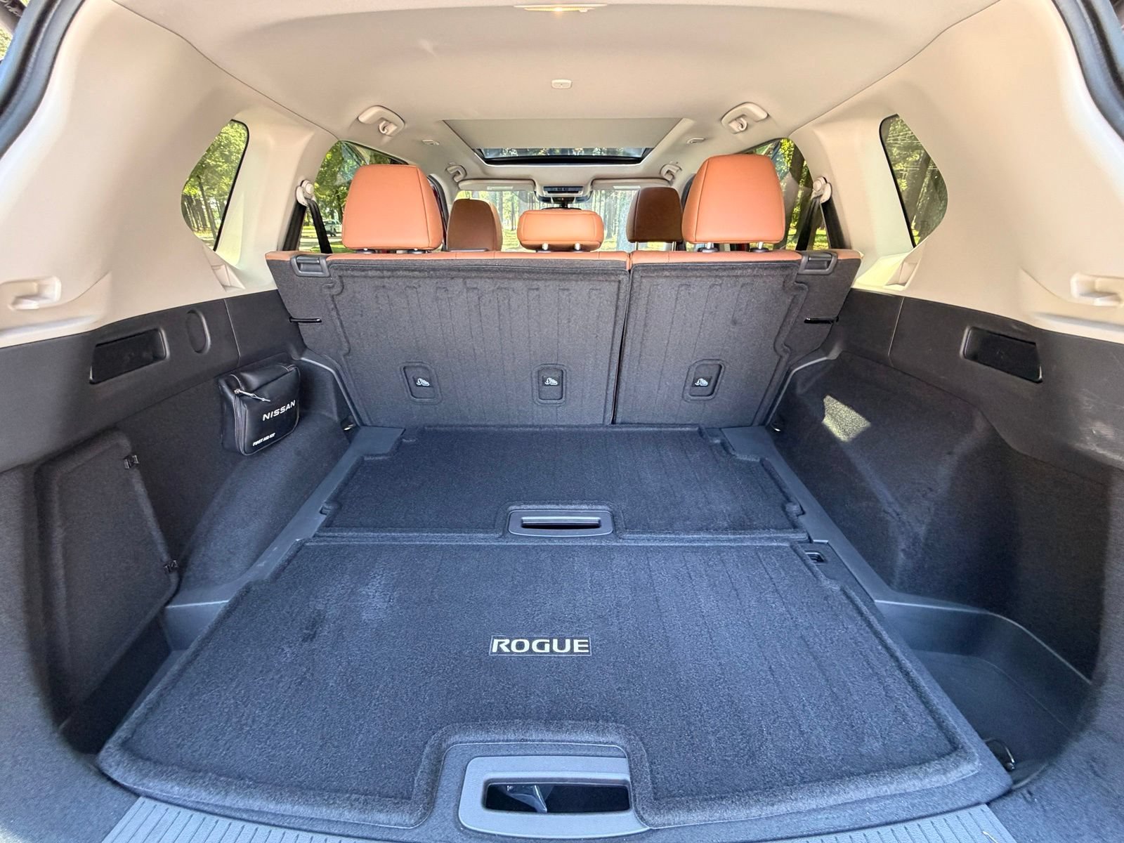 Used 2024 Nissan Rogue Platinum w/ Platinum Premium Package FWD image 19