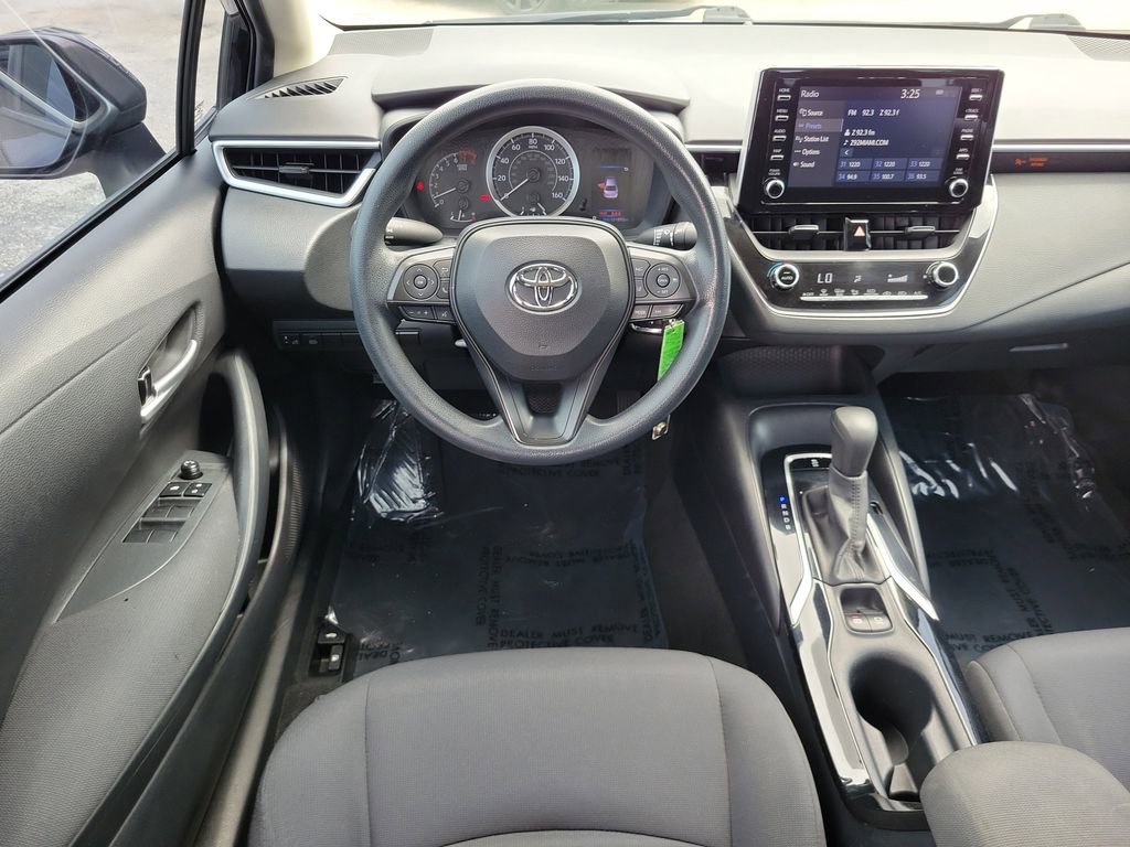 Used 2020 Toyota Corolla LE FWD image 11