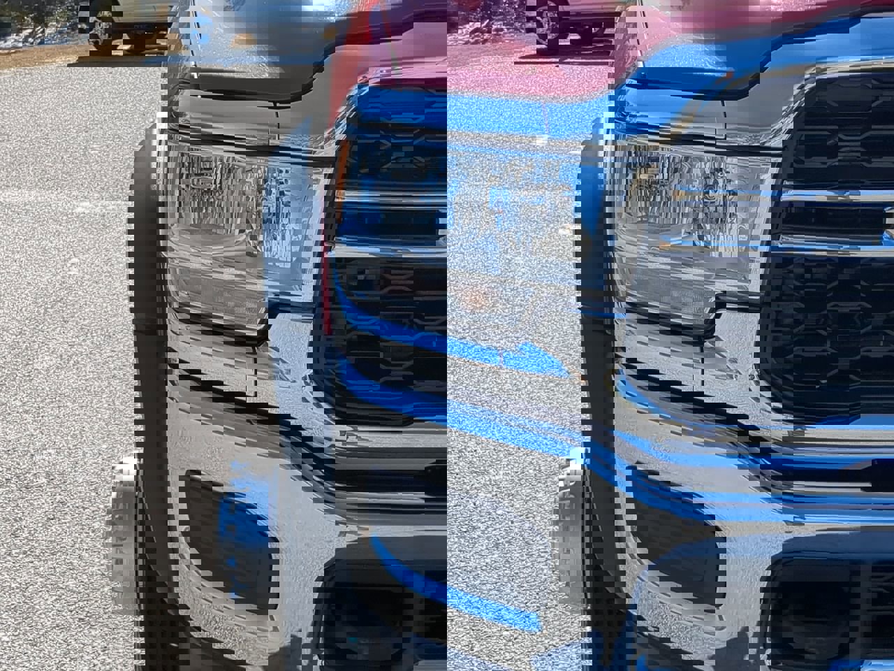 Used 2021 RAM 5500 Tradesman w/ Chrome Appearance Group image 8