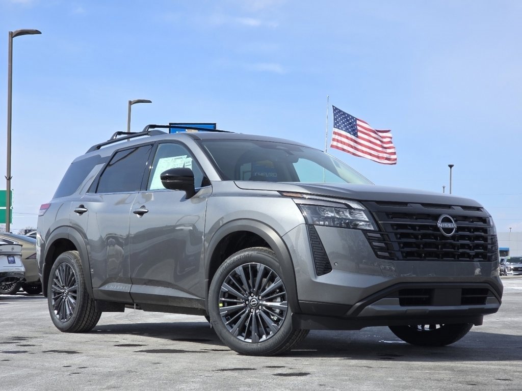 New 2026 Nissan Pathfinder SL image 1