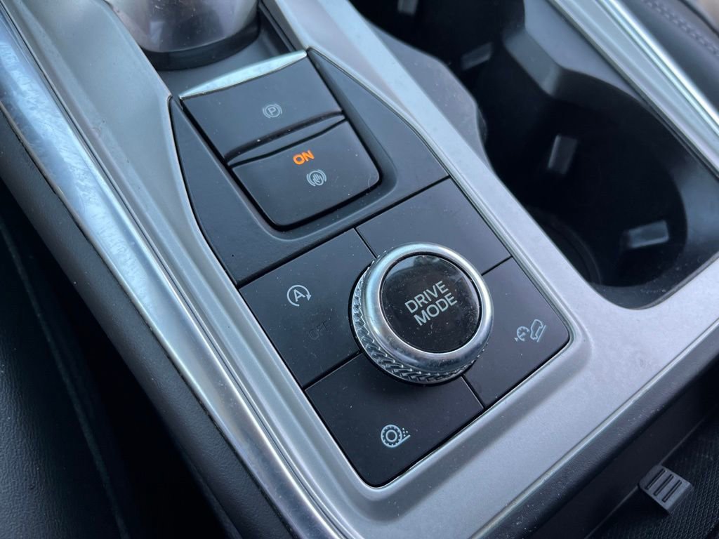 Used 2023 Ford Explorer XLT w/ Equipment Group 202A image 29