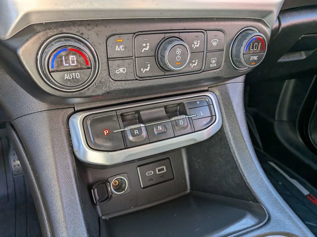 Used 2021 GMC Acadia SLE image 20