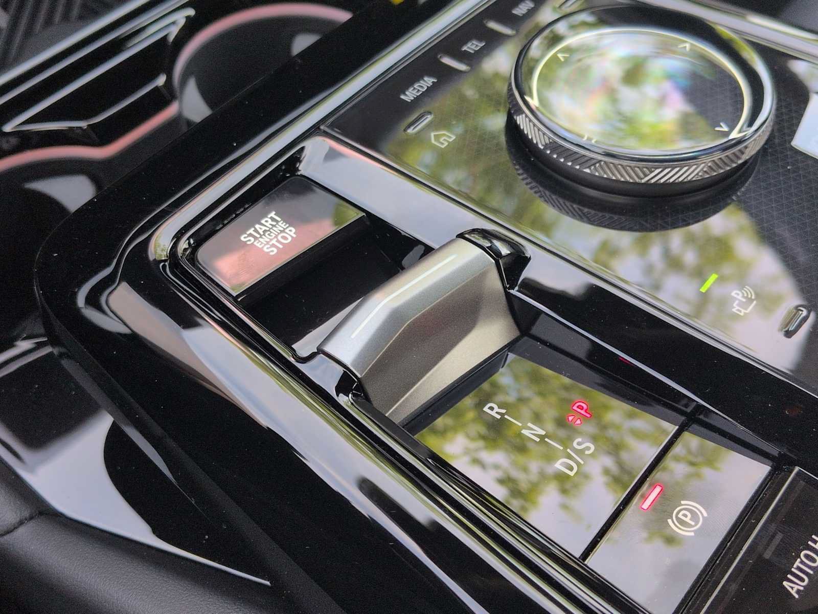 New 2027 BMW 550e xDrive AWD/4WD image 34
