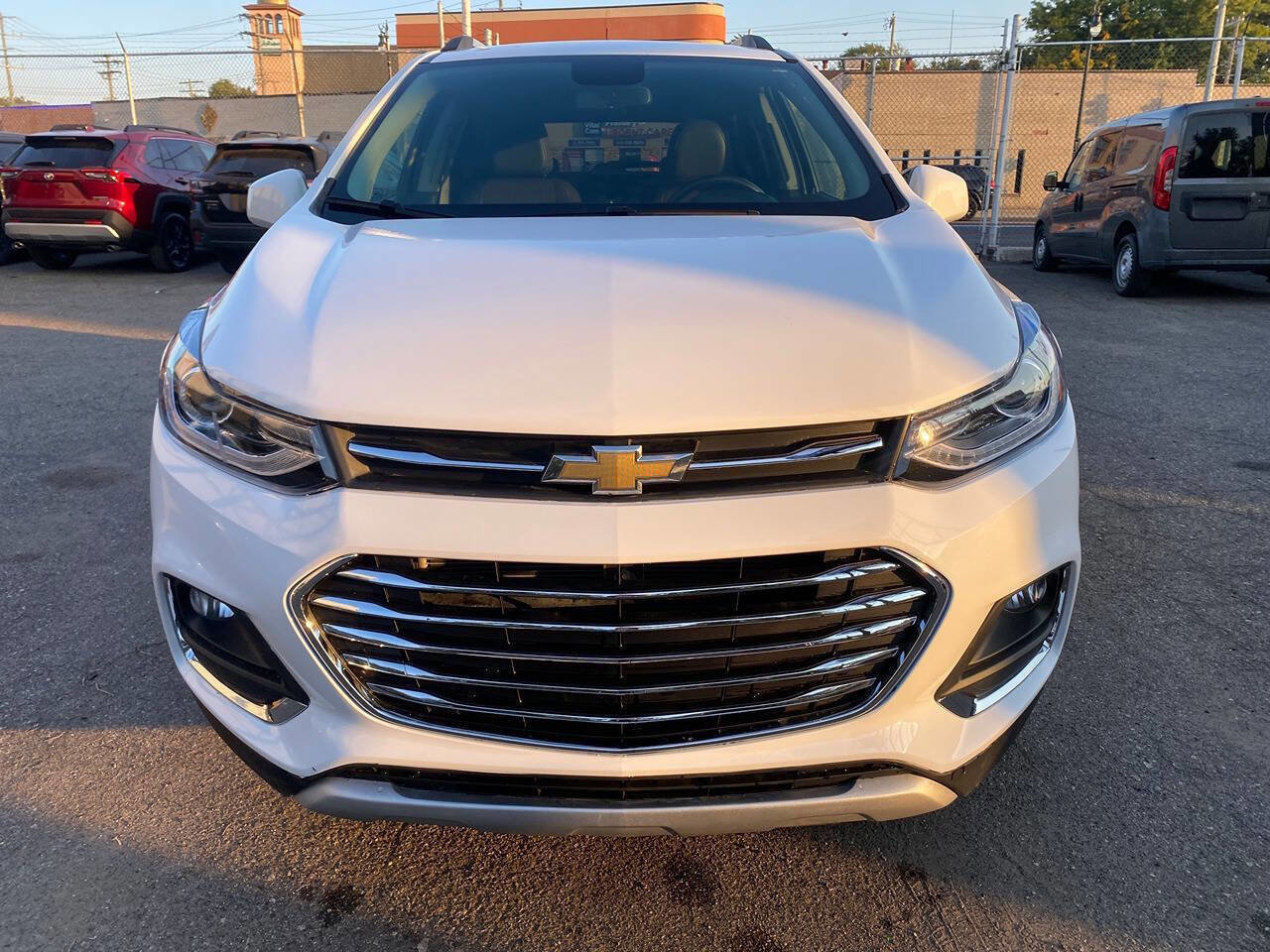 Used 2019 Chevrolet Trax LT w/ LT Convenience Package image 2