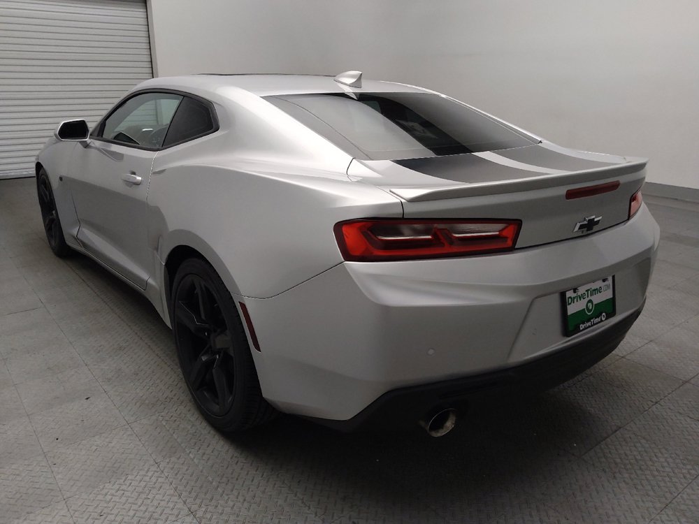 Used 2016 Chevrolet Camaro LT RWD image 5