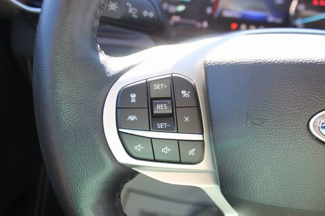 Used 2023 Ford Explorer Limited image 13