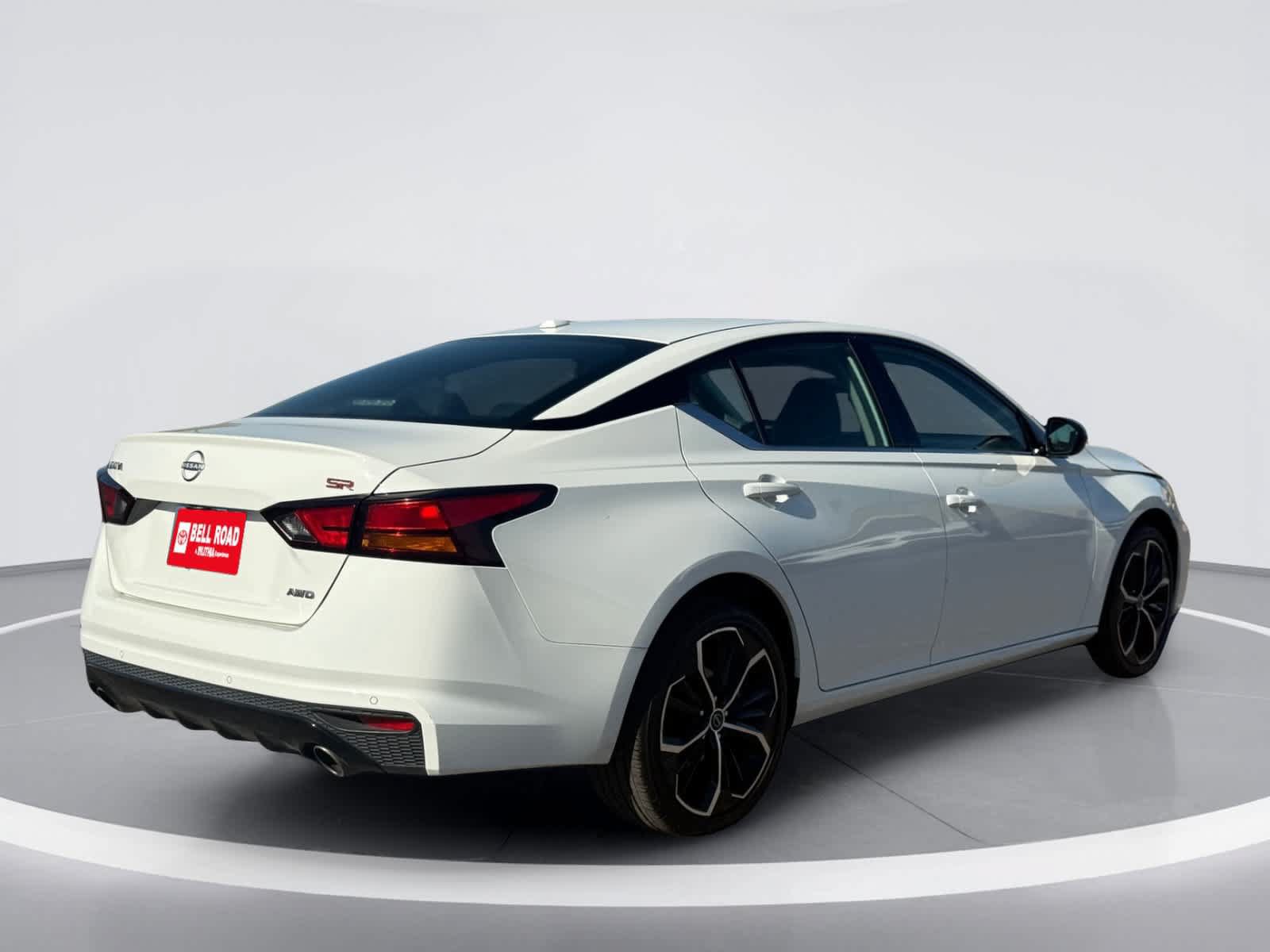 Used 2025 Nissan Altima 2.5 SR AWD/4WD image 9