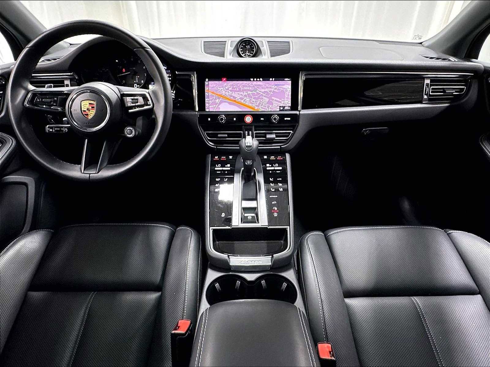 Used 2026 Porsche Macan AWD/4WD image 16