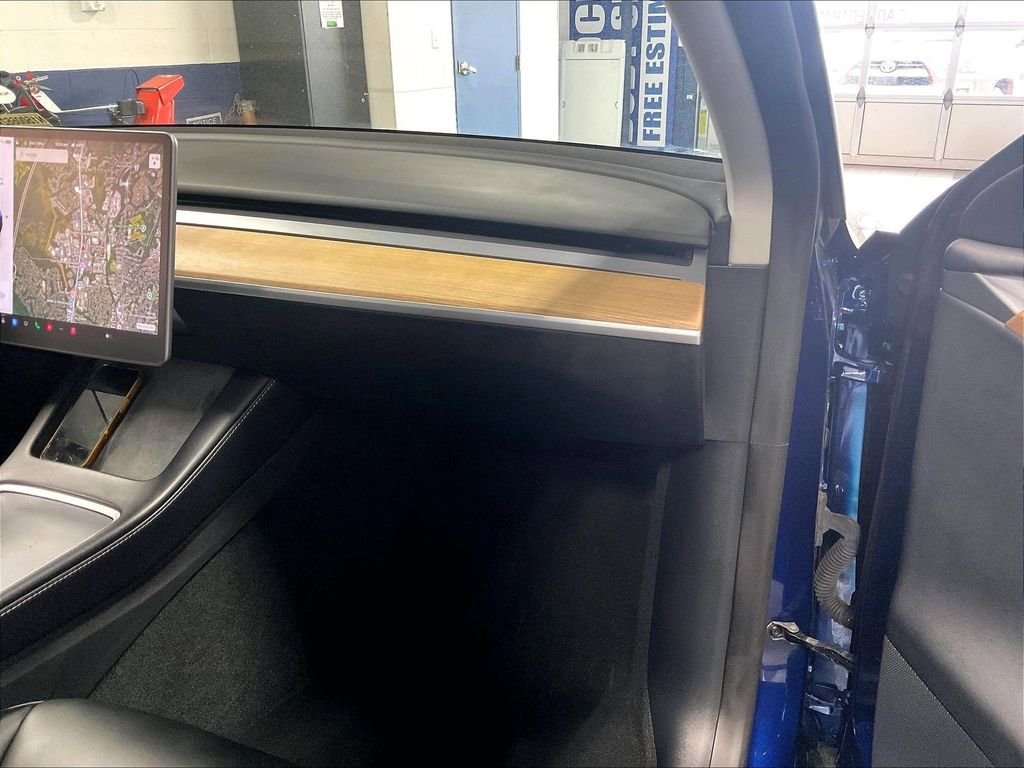 Used 2024 Tesla Model Y Long Range AWD/4WD image 13