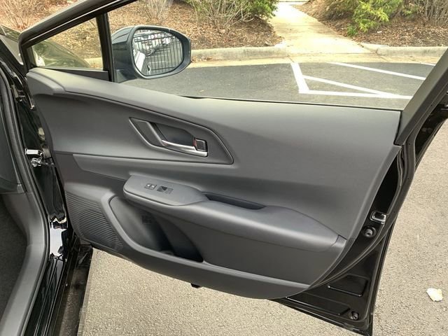 New 2025 Toyota Prius Plug-In Hybrid FWD image 13
