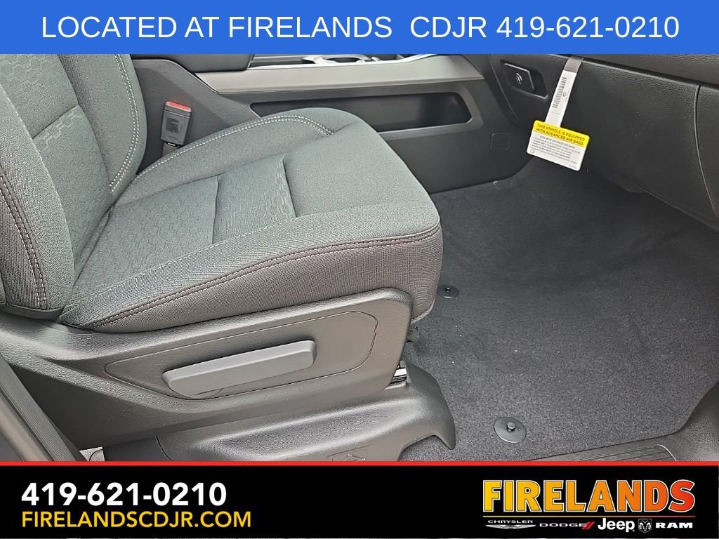 New 2026 RAM 1500 4x4 Crew Cab image 24