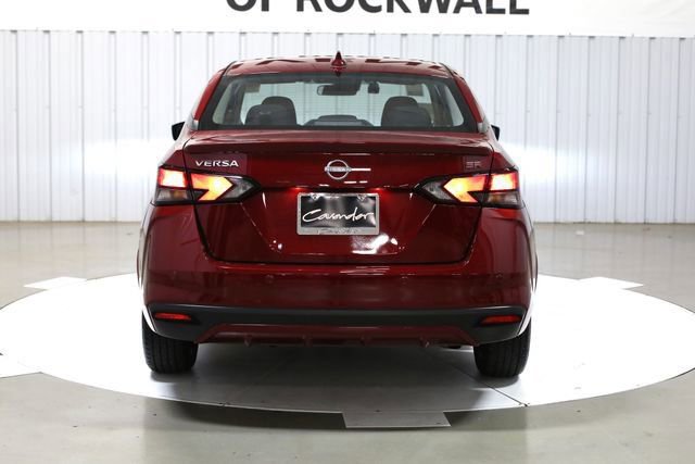 Certified 2025 Nissan Versa SR w/ Trunk Package image 5