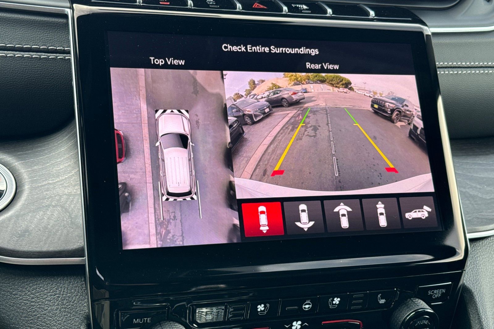 New 2025 Jeep Grand Cherokee Limited w/ Luxury Tech Group II image 24