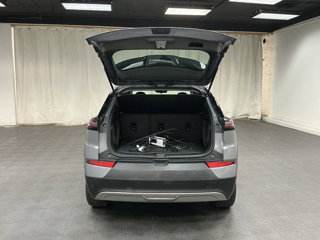 Used 2022 Chevrolet Bolt EUV LT w/ Comfort Package FWD image 18