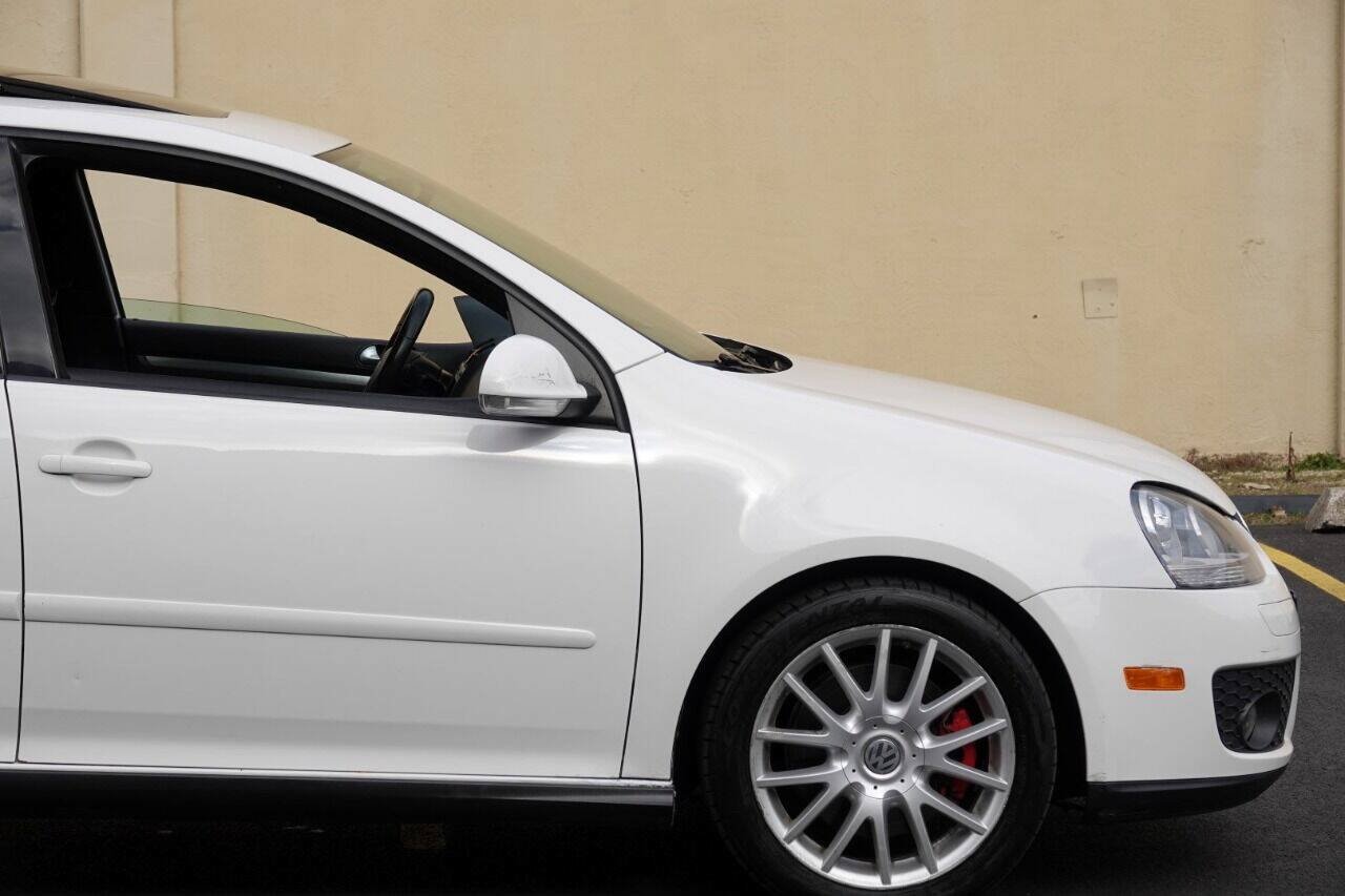 Used 2007 Volkswagen GTI 4-Door FWD image 23