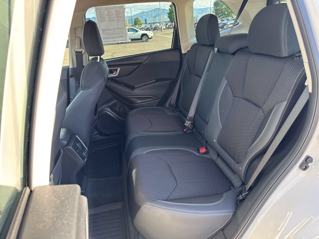 Used 2020 Subaru Forester Premium AWD/4WD image 11