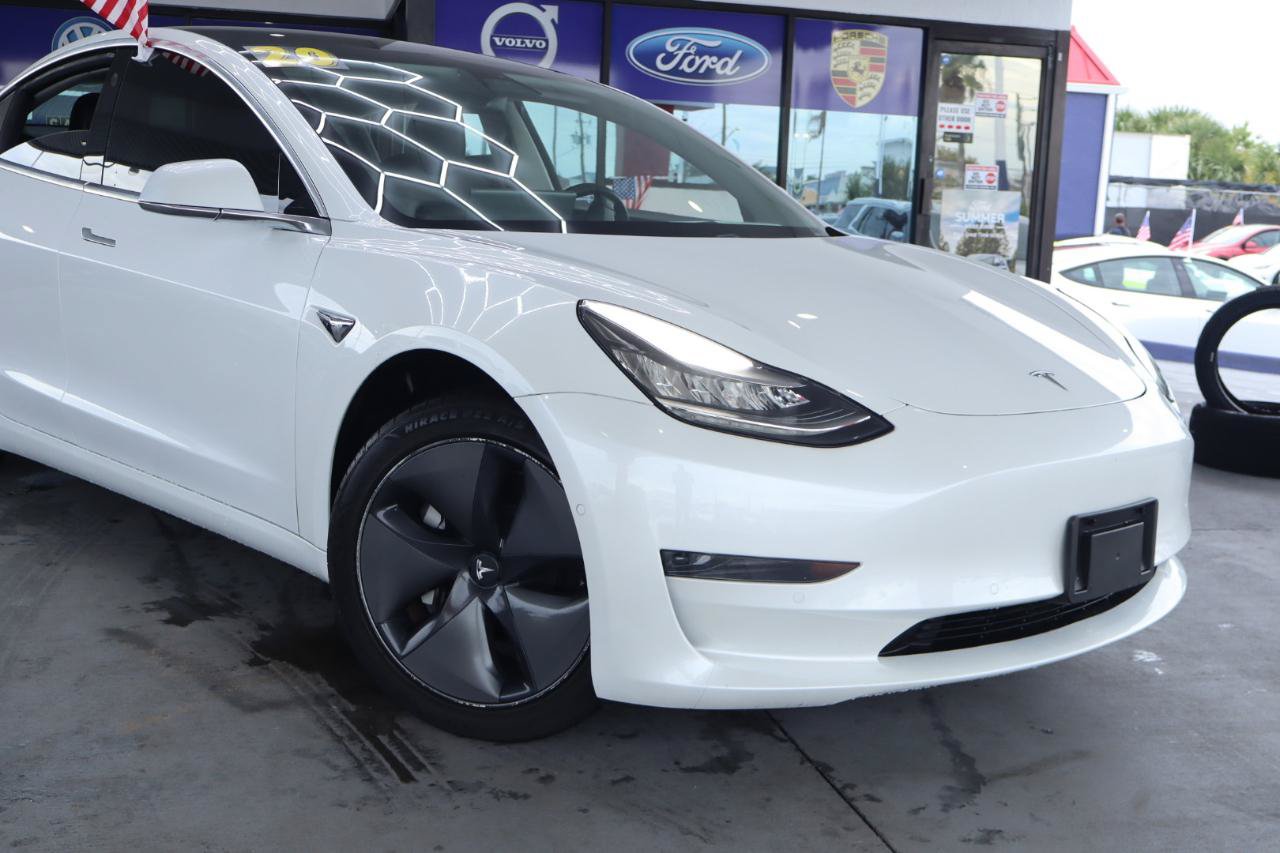 Used 2020 Tesla Model 3 Standard Range RWD image 2