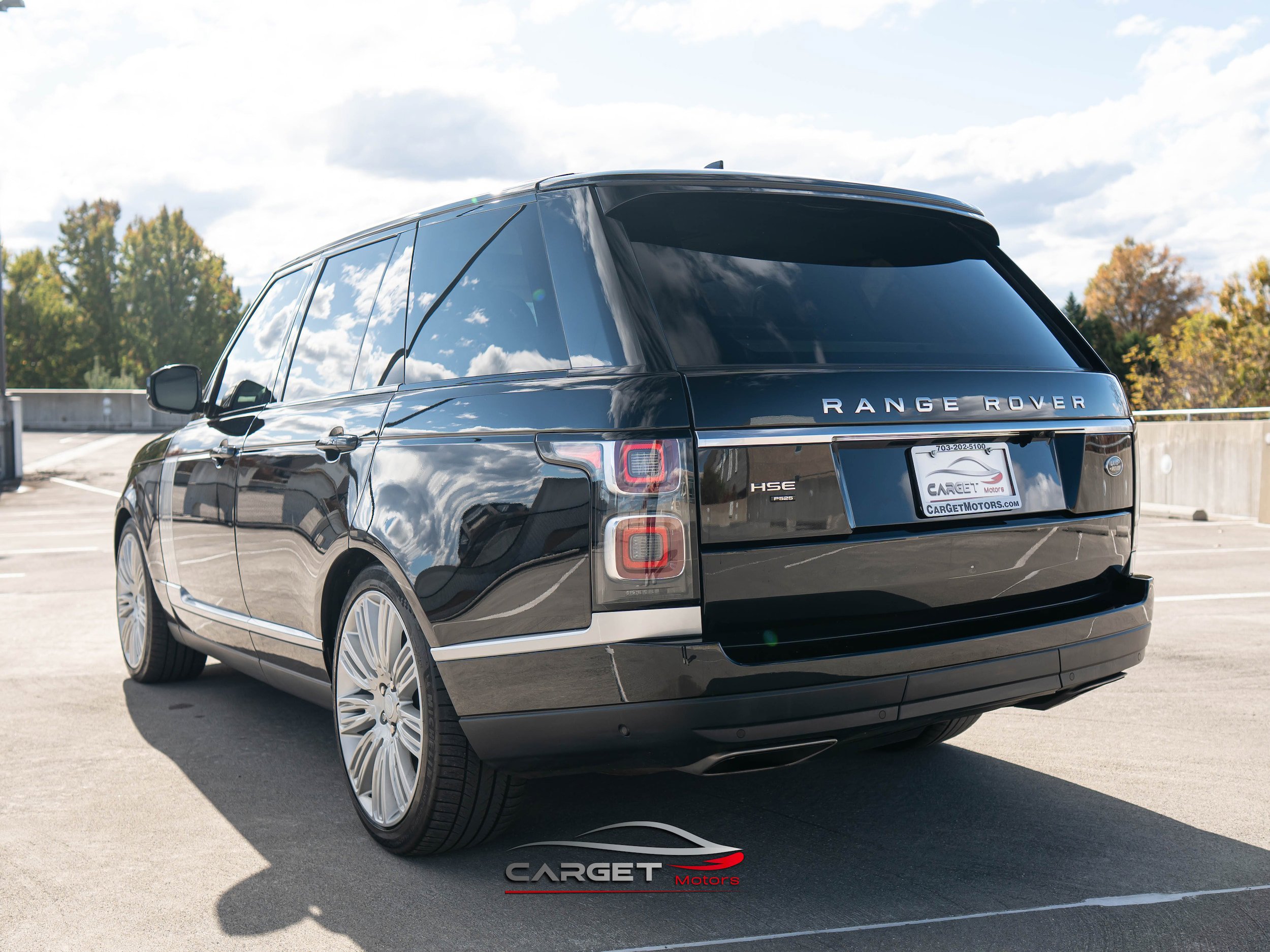 Used 2021 Land Rover Range Rover P525 Westminster Edition image 5