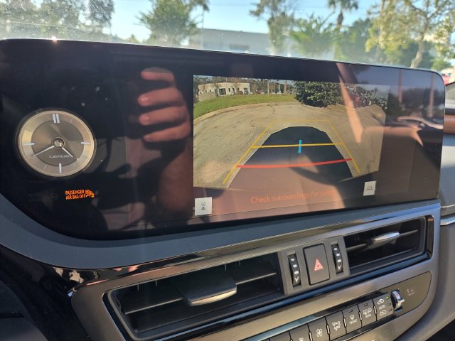 Used 2024 Lexus ES 350 w/ Premium Package FWD image 26