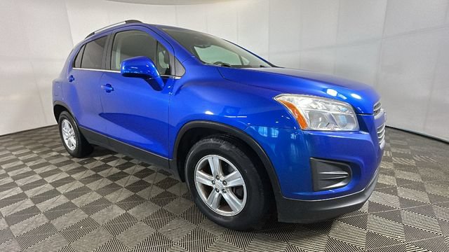 Used 2016 Chevrolet Trax LT FWD image 2