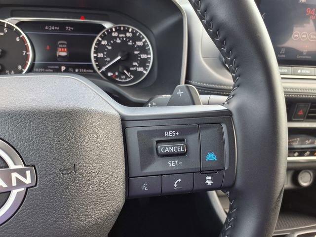 Used 2025 Nissan Rogue SV FWD image 24