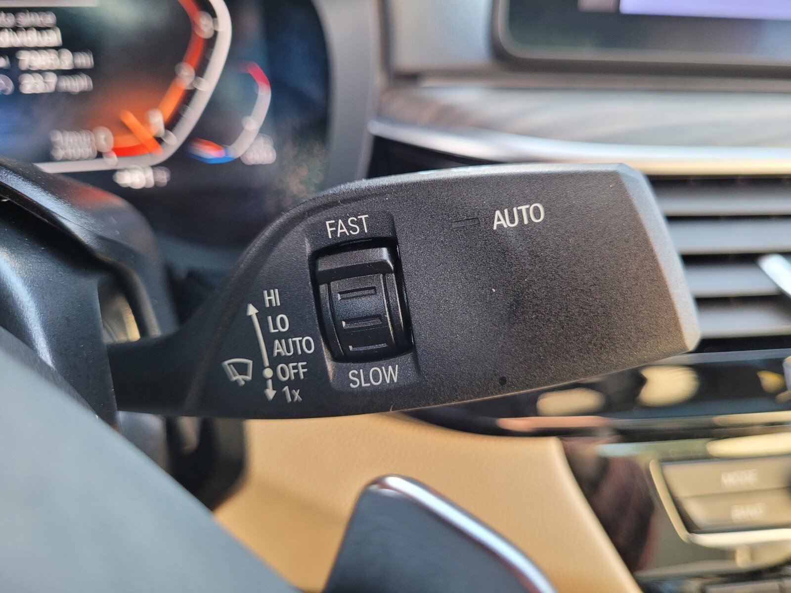 Used 2023 BMW 530i w/ Premium Package image 31