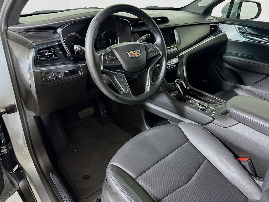 Used 2025 Cadillac XT5 Premium Luxury FWD image 7