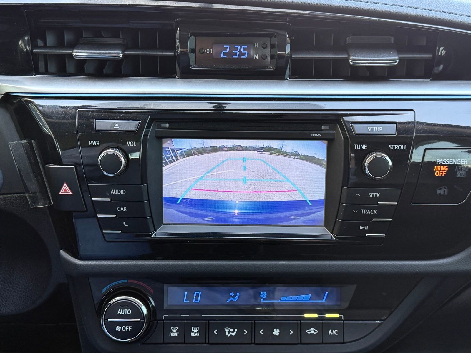 Used 2015 Toyota Corolla S image 28