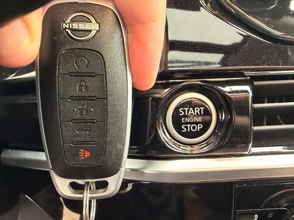 Used 2024 Nissan Pathfinder Platinum AWD/4WD image 33