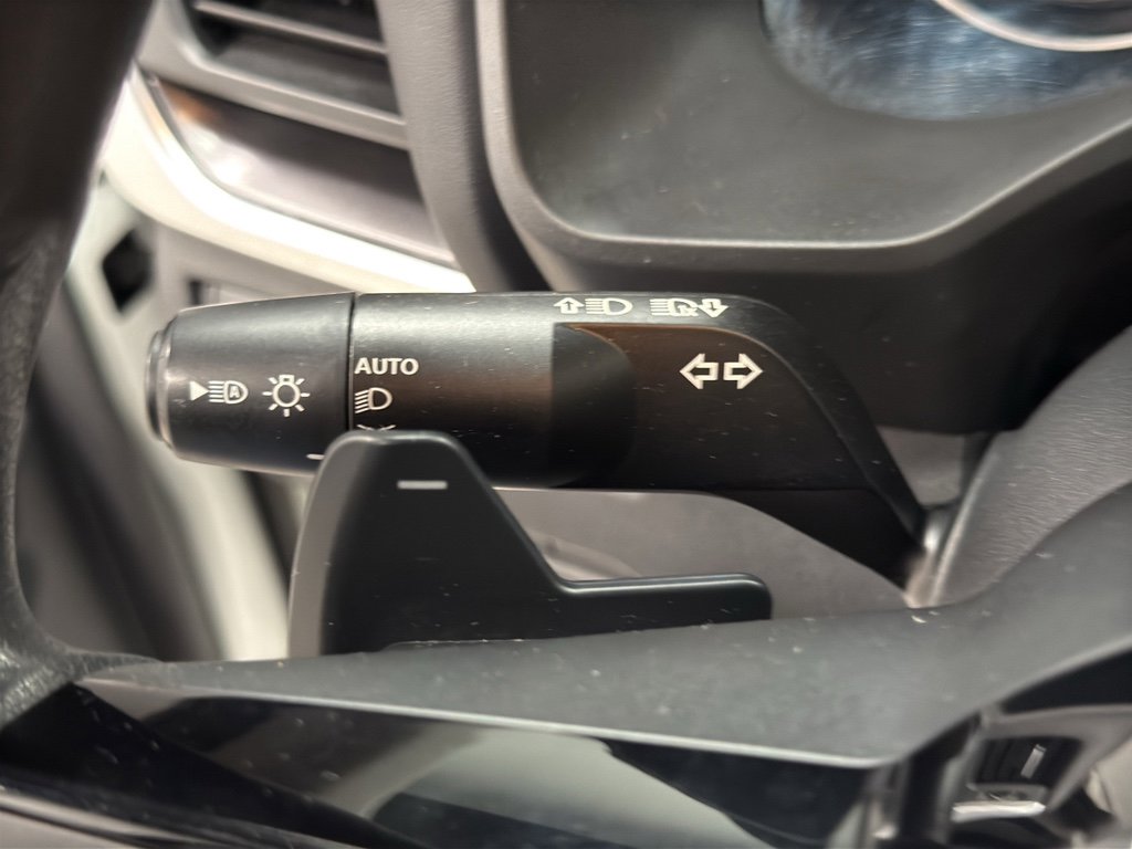 Used 2023 Nissan Rogue SV image 16