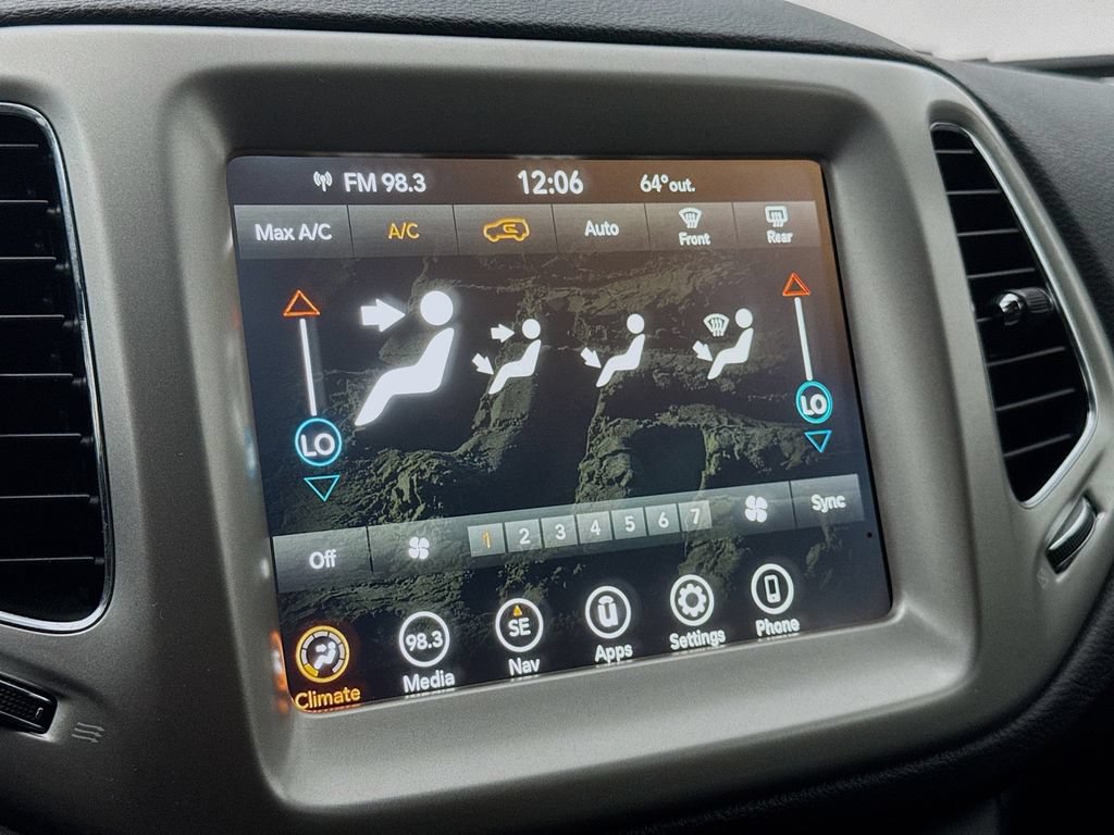 Used 2021 Jeep Compass Latitude w/ Sun and Sound Group AWD/4WD image 19