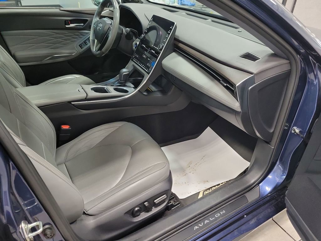 Used 2019 Toyota Avalon Limited w/ Advanced Safety Package FWD image 20