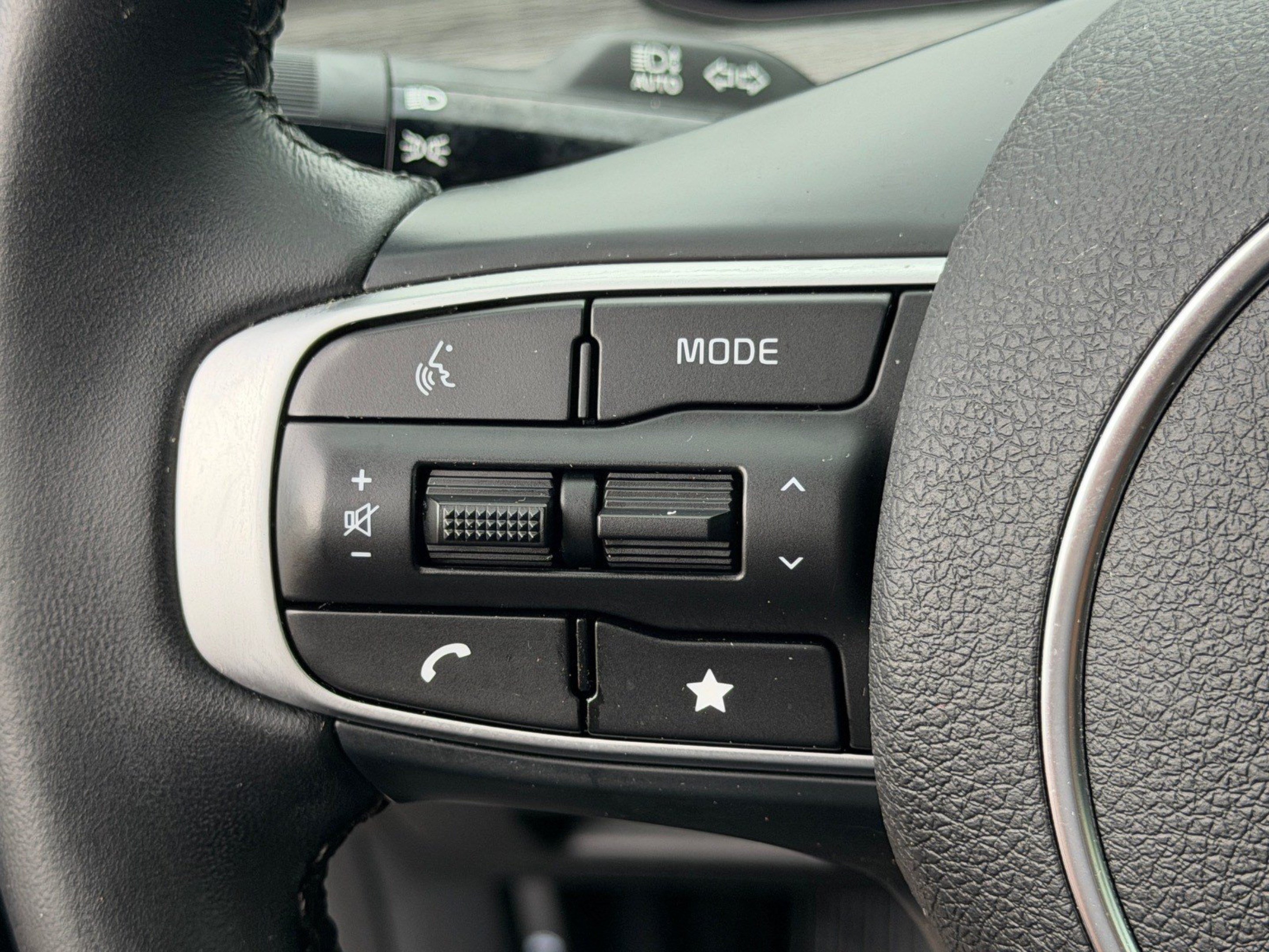 Used 2025 Kia K5 EX FWD image 30