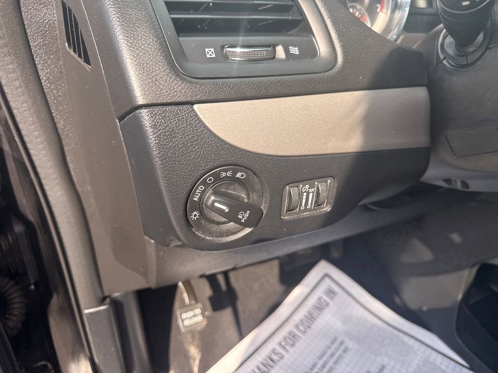 Used 2018 Dodge Grand Caravan GT FWD image 19