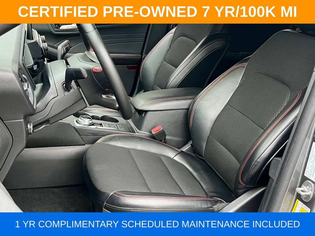 Used 2025 Ford Escape ST-Line Select AWD/4WD image 28